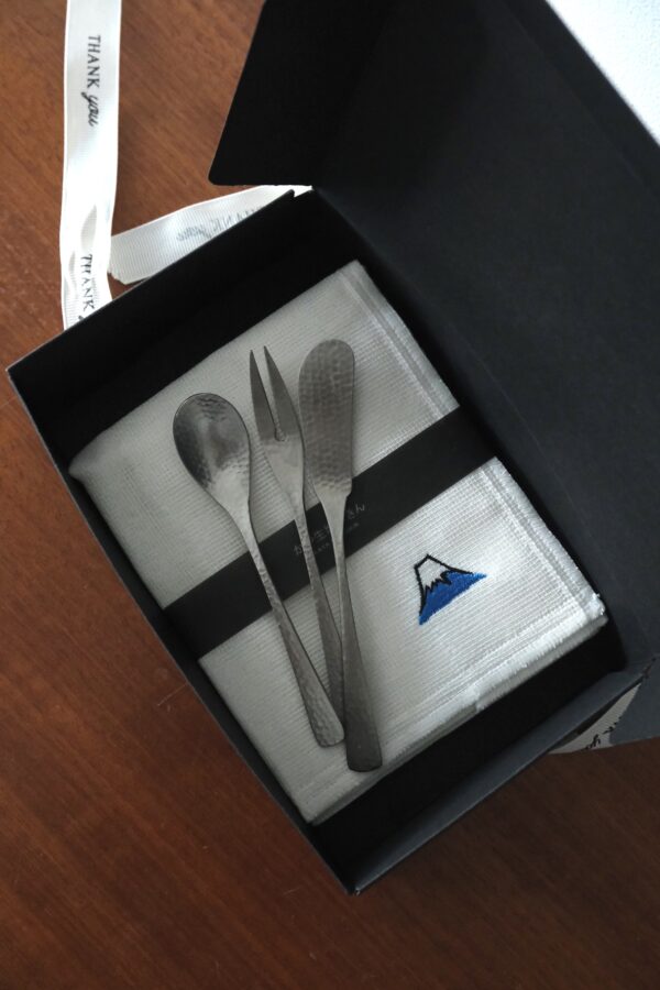 Fuji Embroidery Cloth with/without NAGORI Cutlery Gift set (3-Pieces)