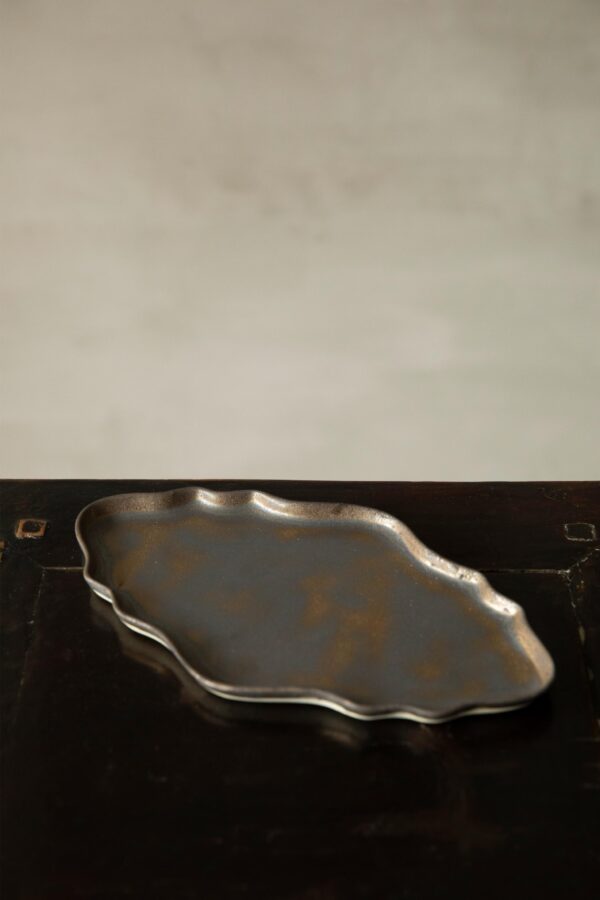Cocoro Large Rim platter (Bronze) - Image 4